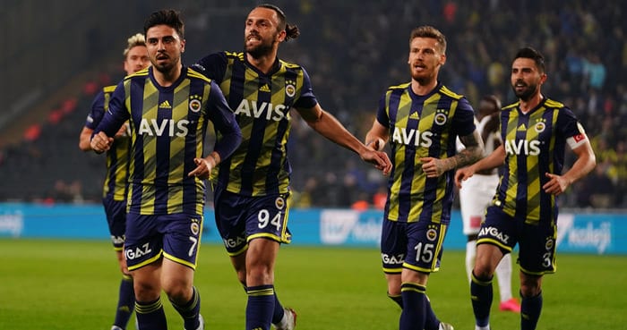 12 de abril. Pronóstico Fenerbahce vs Gaziantep - Super Lig de Turquía