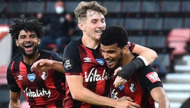 13 de bril. Pronóstico Huddersfield vs Bournemouth - Championship de Inglaterra