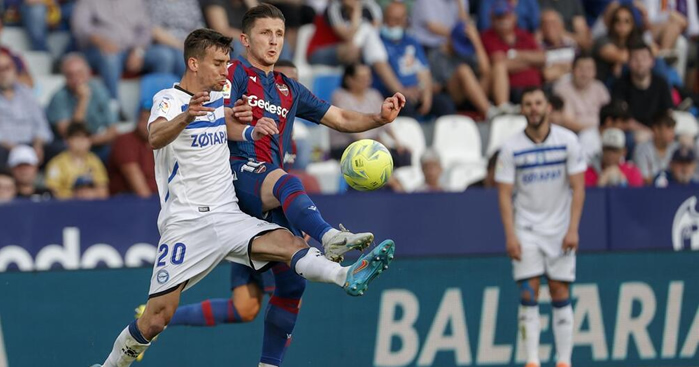 Pronóstico Alavés vs Levante | LaLiga – Jornada 1 | 16-08-2025