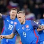 Pronóstico Eslovaquia vs Irlanda del Norte | Clasificación Mundial 2026 | 14-11-2025